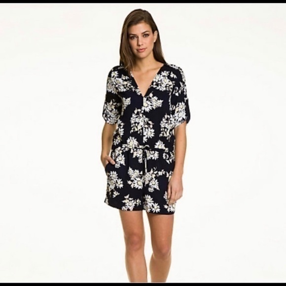 le chateau Pants - 𝅺Le Chateau Daisy Romper